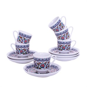 Фарфоровый кофейный сервиз на шесть персон.