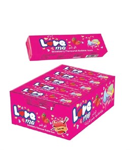 LOVE ME STRAWBERRY FLAVOURED BUBBLE GUM (with tattoo) Жевательные резинки 1/20шт.